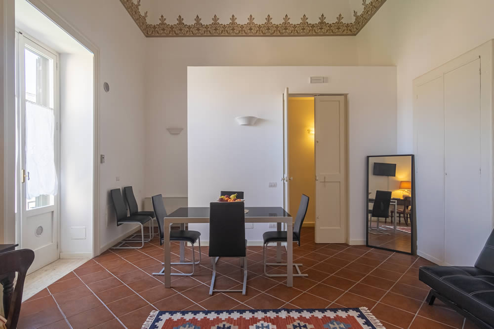 arcadia-luxury-suites-appartamento-cortile (5)